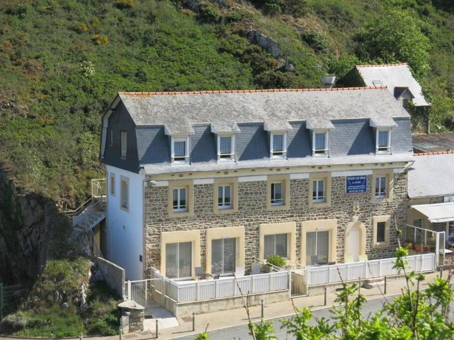 Appart' Avec Grande Terrasse Vue Mer -50M Plage Et Du Sentier De Randonnee Planguenoual Exterior photo